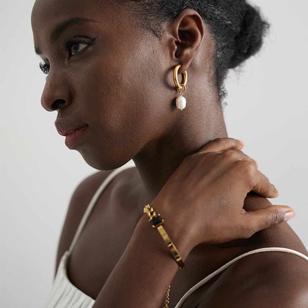 Exquisite Dangle Pearl Earrings - Picture 5 of 7